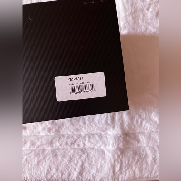 Gucci Men's Timeless Tiger Dial Watch L’AVEUGLE PAR AMOUR - Picture 3 of 16